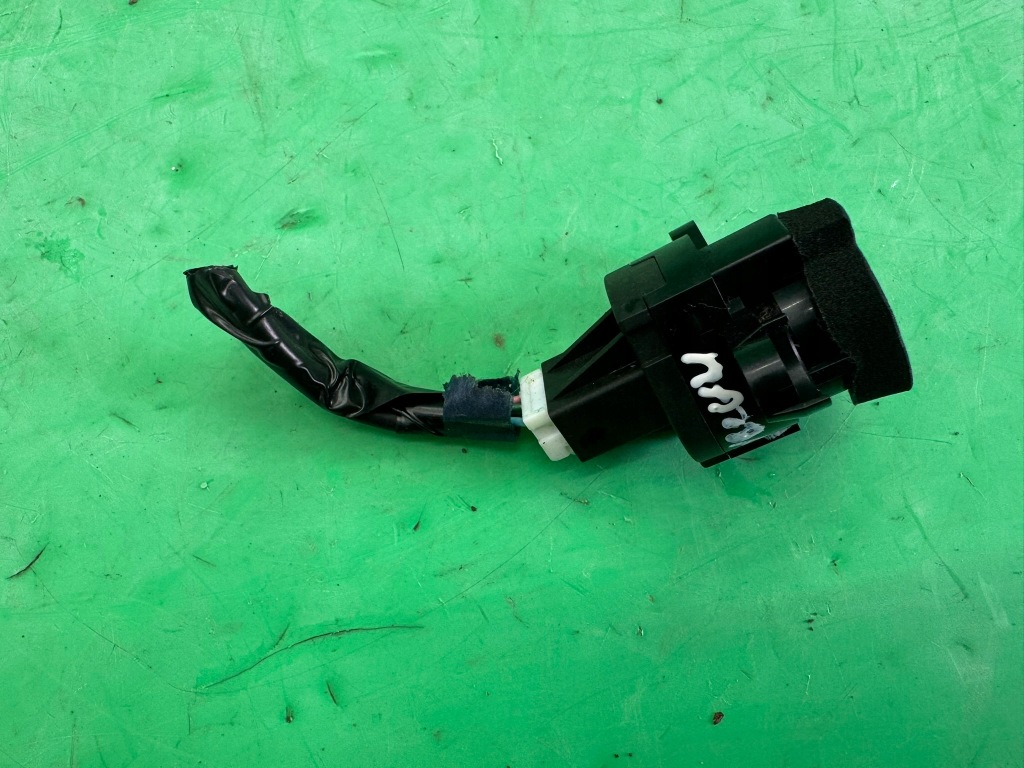 Купить Датчик температуры внутренней bbm59-d mazda 3 ii bl 08-13