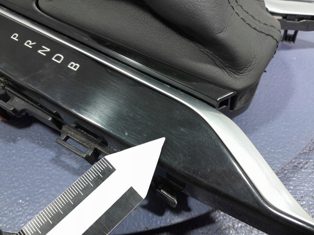 фото №10, Toyota corolla xii e21 1.8 hyb рамка важіль передач автоматична коробка передач 76l507-lh