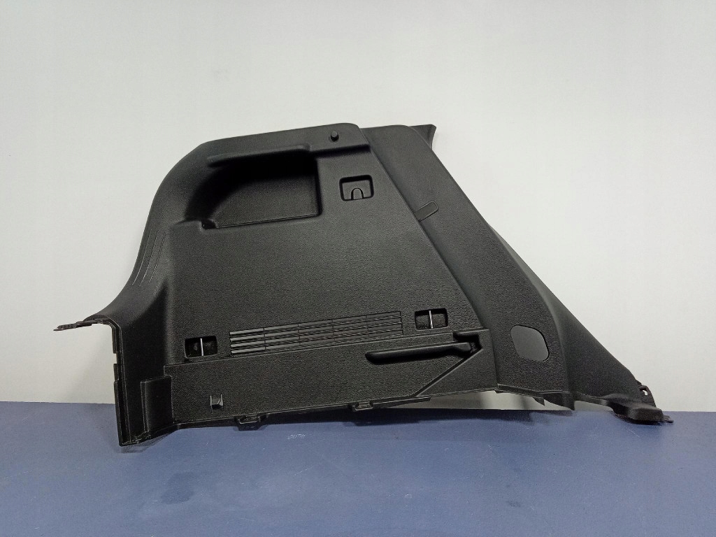 Купити Kia stonic lift 20-25 оббивка багажника ліва