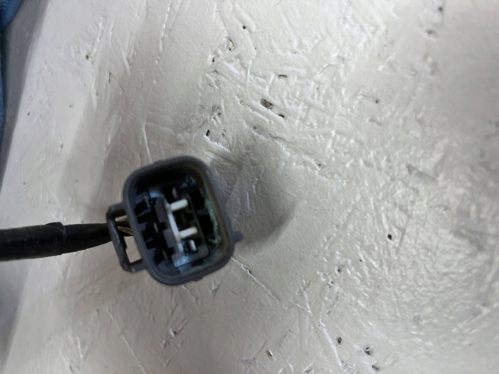 Toyota hilux viii 2015 - фара правый передний линза led 060719-2 org Недорого