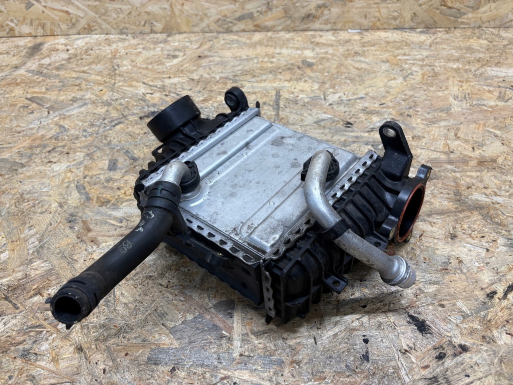 Купити Mercedes інтеркулер радіатор a6540904101 22 рік