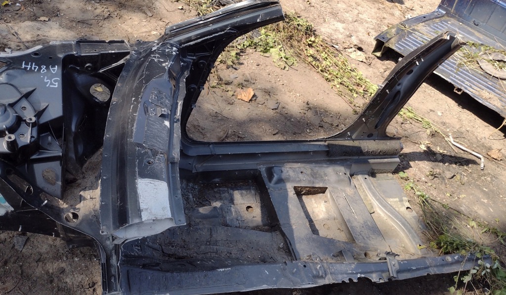 фото №4, Audi a8 4h четверть передняя перед правая блок двигателя