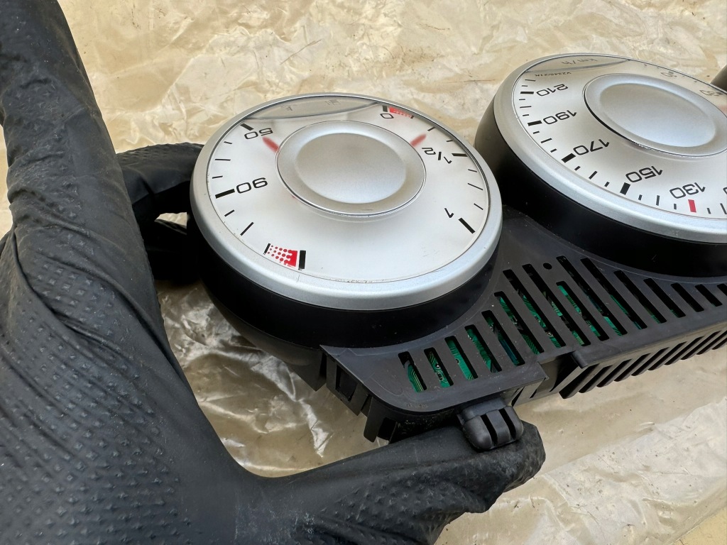 Peugeot 807 02-14r лічильник приладова панель прилади 503001040207 в Україні