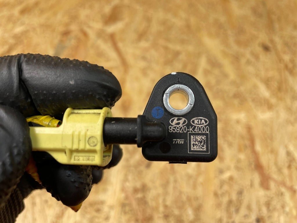 фото №9, Датчик удара ударный штекер hyundai kona i 95920-k4000 2017-