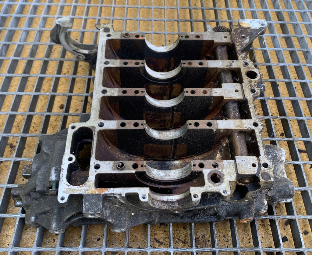 фото №1, Корпус вала vw passat b5 lift w8 4.0 07d103032p