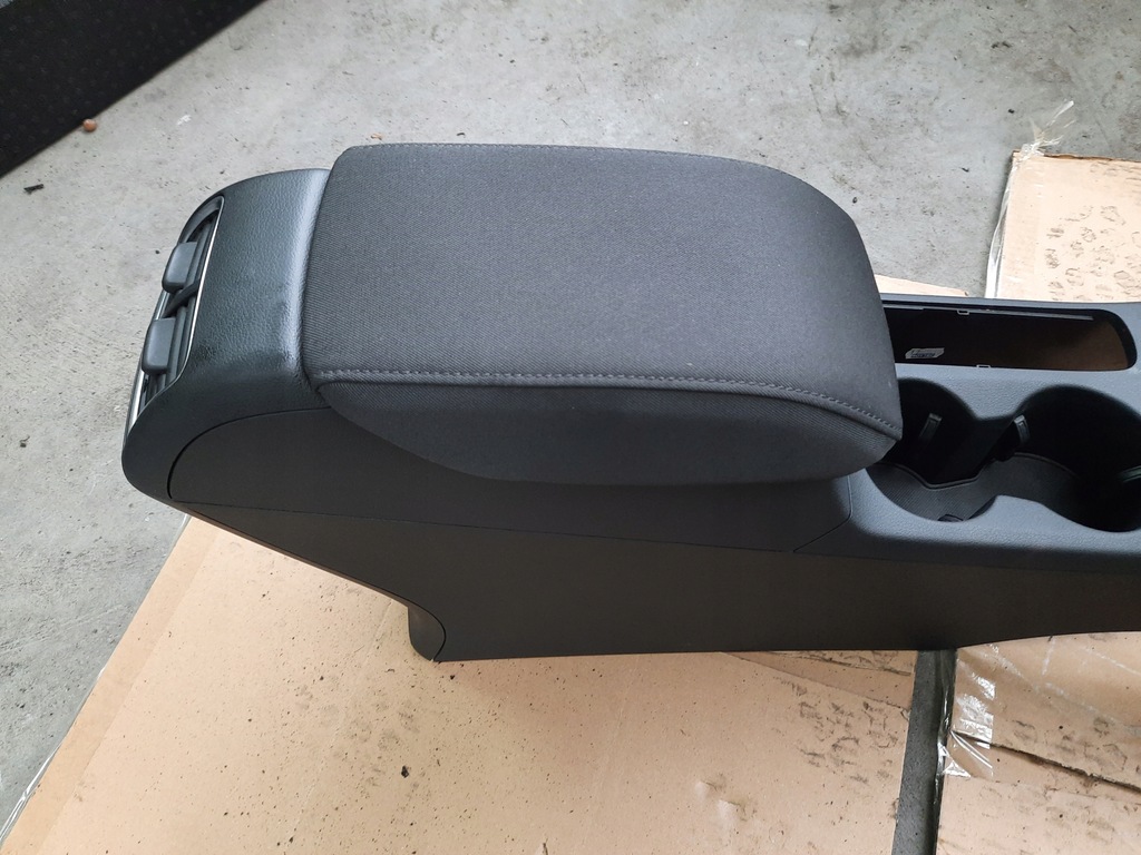 фото №9, Audi q3 8u 2.0tfsi туннель средний подлокотник