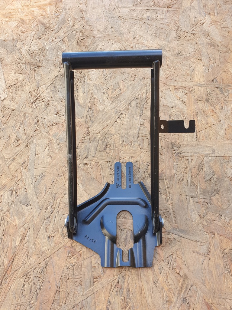 фото №1, Panamera 970 кронштейн кронштейн педалі 97042325100