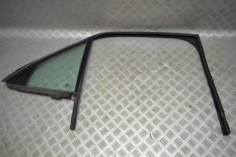 фото №1, Стекло треугольник задняя задняя правая cadillac sts 04-11 r