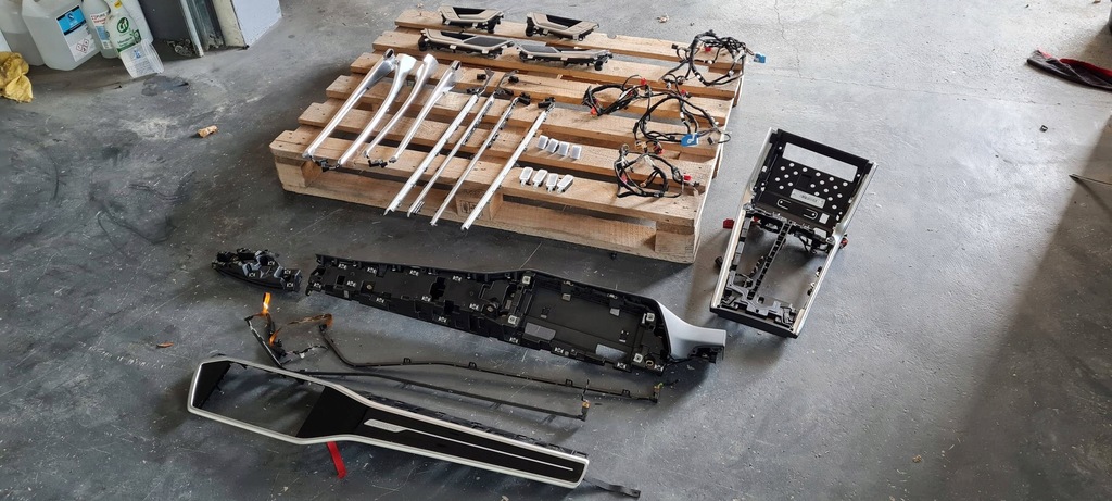 фото №1, A7 c8 4k підсвітка молдинг led ambiente кольори qq2 4k1857200g