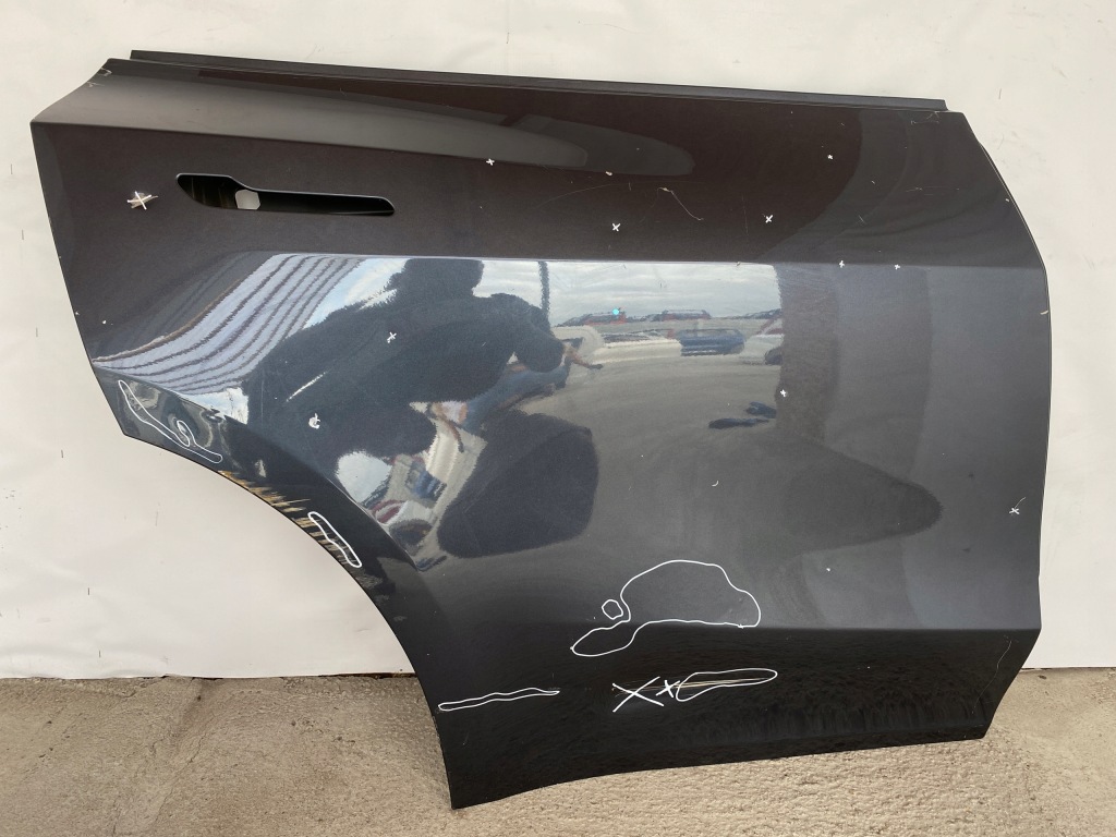 фото №3, Tesla y дверь правое задние poznań ==giełda==