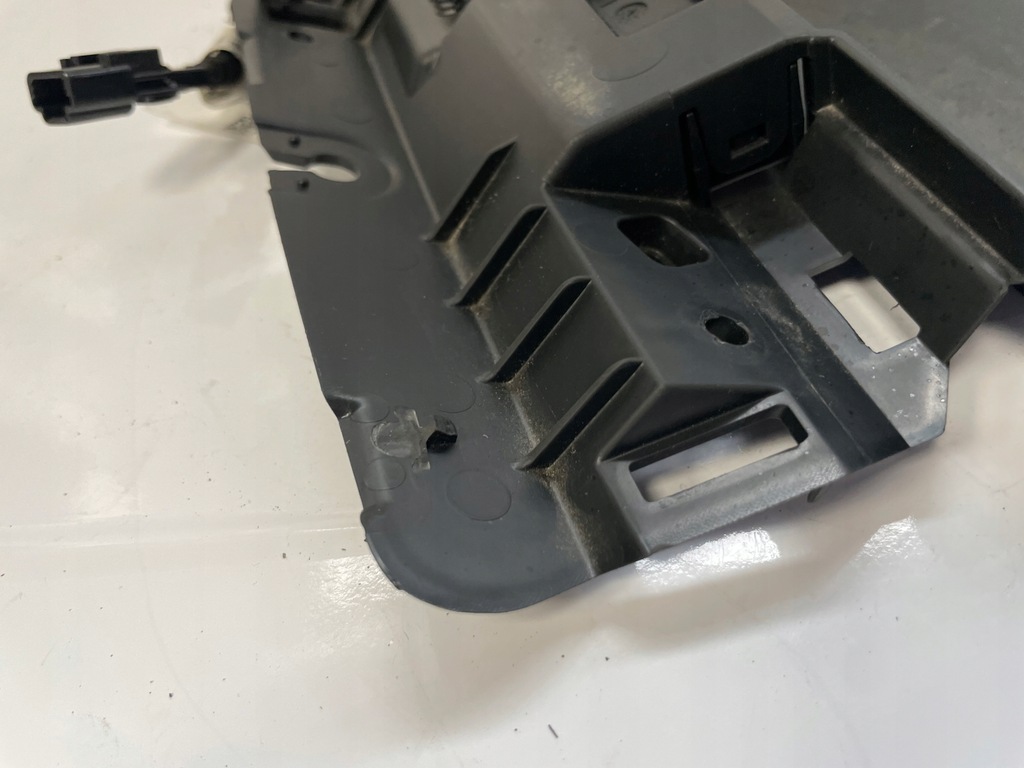 фото №10, Renault arkana 1.3 tce 22 лампа стоп кришки задній d28100jl000 265985894r