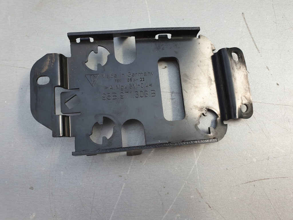 фото №1, Porsche macan кронштейн кронштейн кронштейн радара