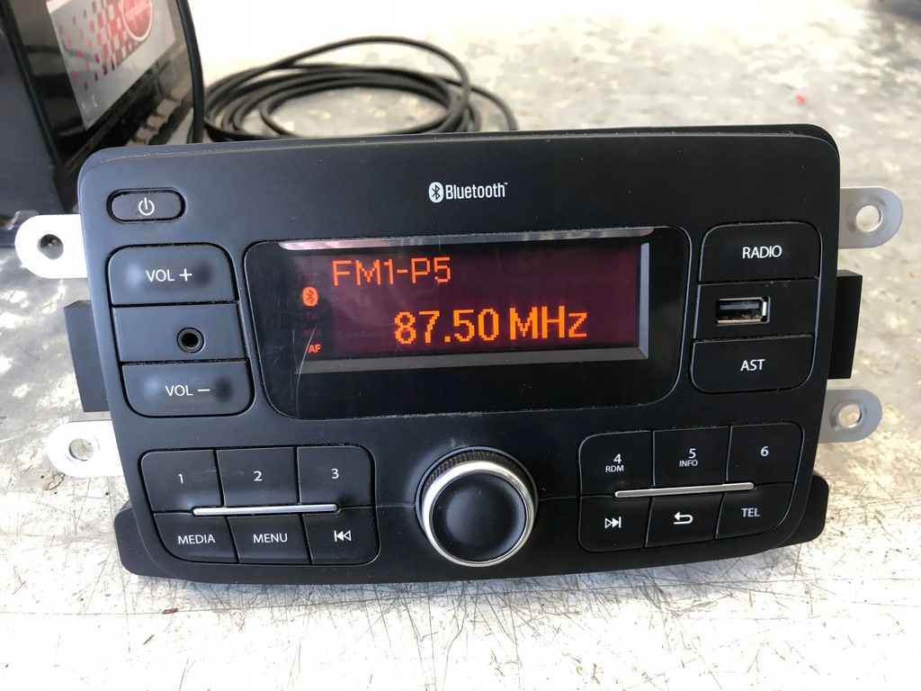 фото №1, Радио + kod dacia dokker 281154759r