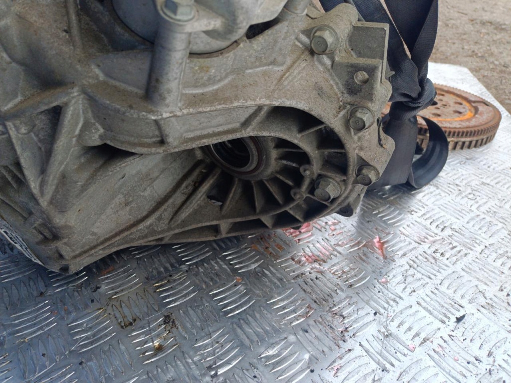 Купить Hyundai tucson 3 1.6 crdi коробка передач передач автоматическая m89uid