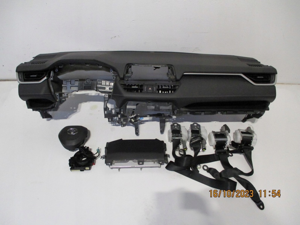 фото №1, Консоль pulpit панель приладів toyota rav4 rav 4 v 20r