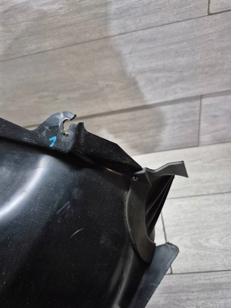 15124. ferrari f8 руль воздуха левая 862162 Киев