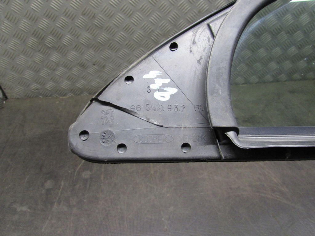 фото №9, Стекло треугольник правый перед peugeot 407 04-11r 9654093780