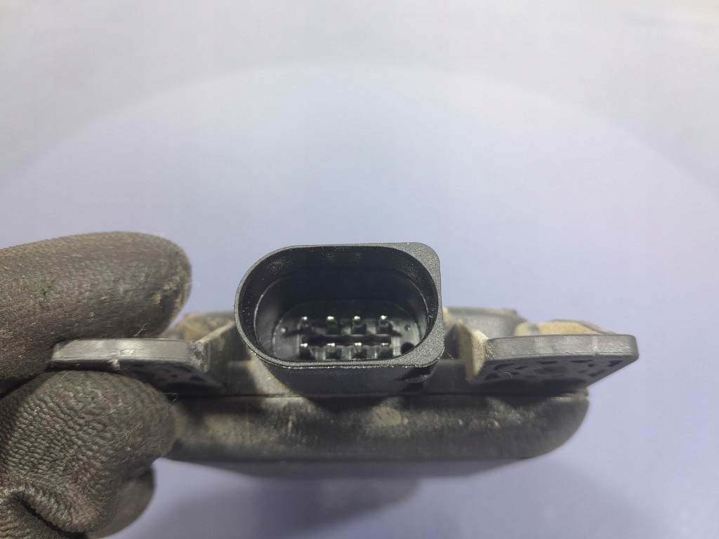 Skoda octavia iii lift радар ассистент переключения поперечина движения 5q0907686c Оригинал