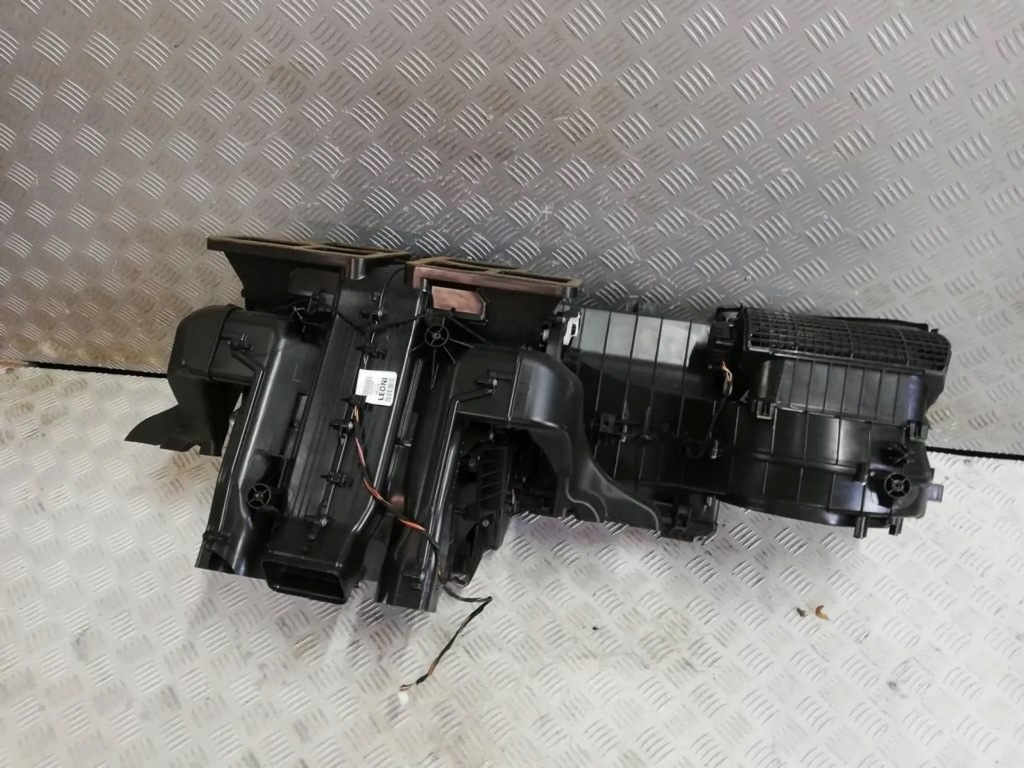 Купити Обігрівач w246 mercedes b klasa a2468306200