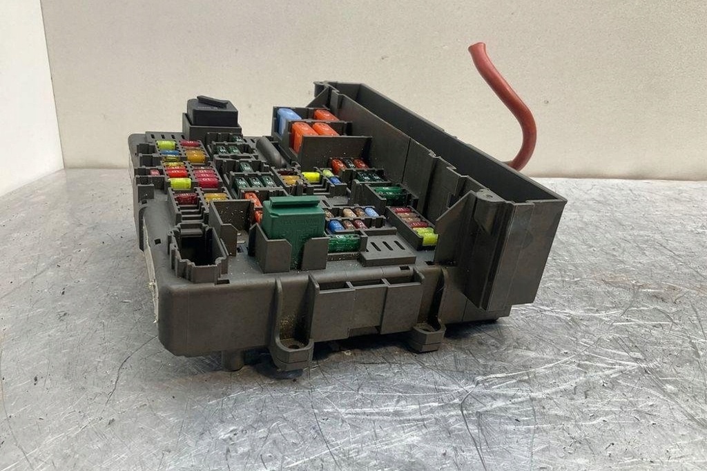 фото №11, Коробка предохранителей bmw 3 coupe e92 9119444 3.0l бензиновый 2011