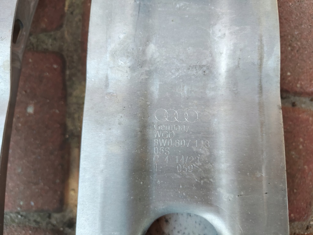 Audi a4 b9 8w0 a5 8w6 балка підсилювач бампера перед Зі Шроту