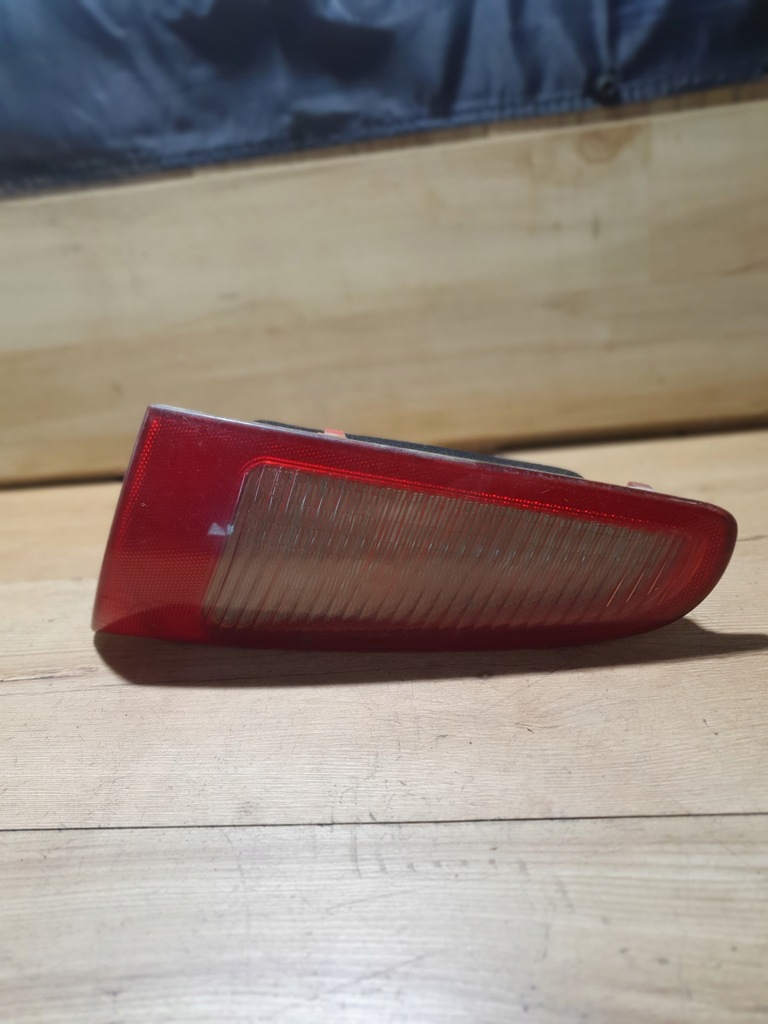 фото №1, Alfa romeo 147 лампа правая w крышка