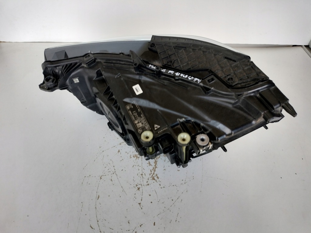 Фара правый  фара audi q3 2 83a 18- full led в Украине