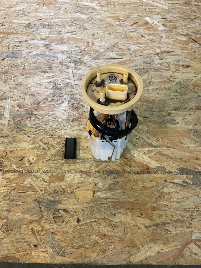 фото №1, Насос пального vw caddy 2k5 2k5919050e