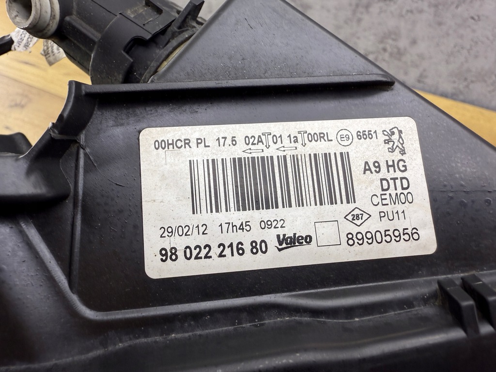 фото №8, Лампа фара правий перед передній peugeot 208 i eu org - комплектна