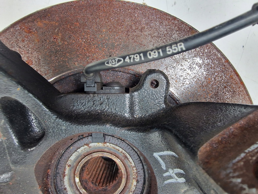 фото №3, Поворотний кулак лівий перед renault scenic iii 1.5 dci