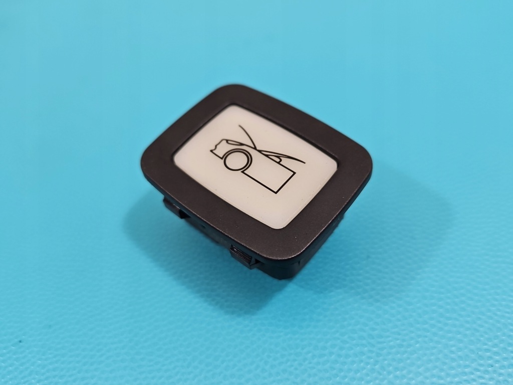 Купить Переключатель капот tesla model 3 2017- 1107722-00-d