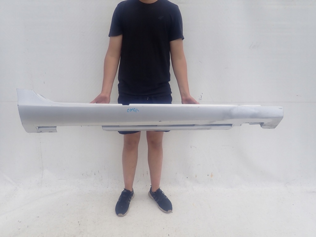 фото №1, Volvo v40 12- порог правый молдинг порог правая