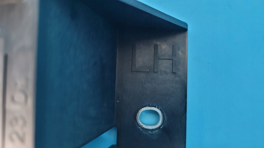 Kia sorento iv 23r кронштейн держатель радара левая 28619232 в Украине