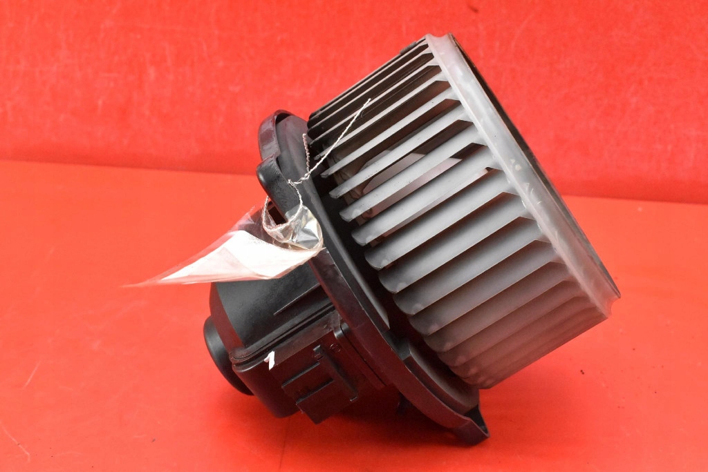 Воздуходувка вентилятор обдув европа  mf016070-05734 jaguar xj x358 2.7 07-09 Оригинал