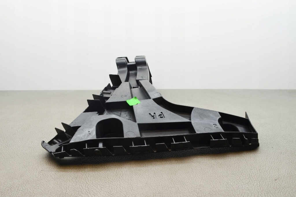 фото №9, Правий напрямна заднього бампера audi q3 8u 8u0807454b 2015