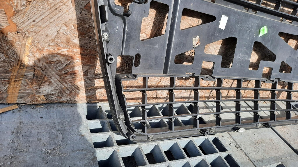 фото №11, Решітка радіатора audi a6 c6 4f0853651