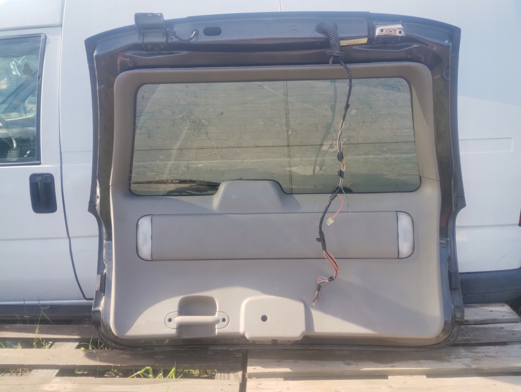 фото №8, Крышка багажника задняя стекло chrysler voyager iv