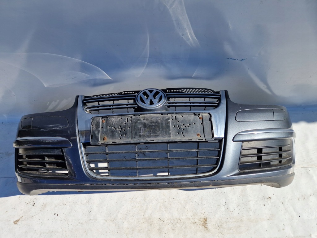 Купити Бампер перед vw jetta v golf v універсал гарний комплектний