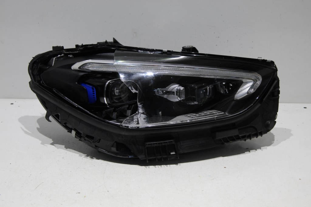 фото №1, Mercedes c206 w206 full led правый
