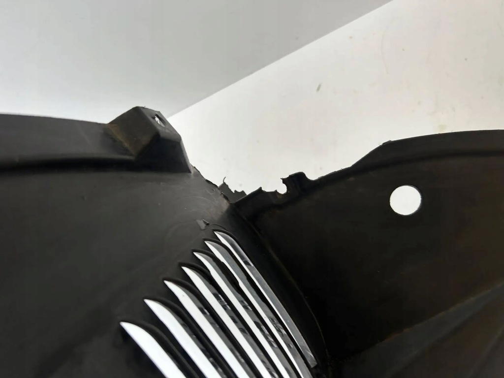 Mercedes sl 231 підкрилок передні 2316901130 Ціна