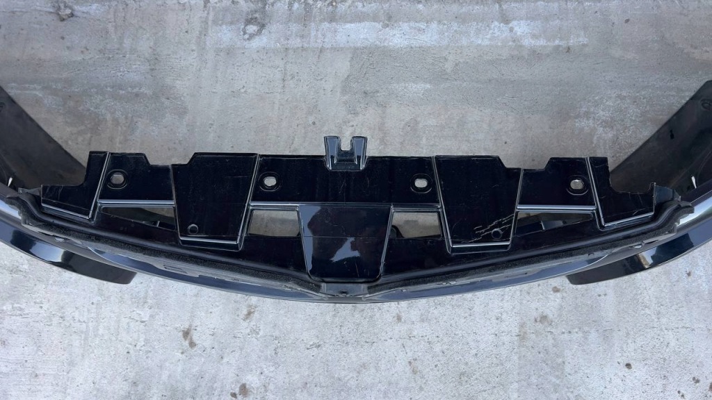 фото №10, Bmw i8 i15 бампер передній 51117394388 668 schwarz 2 sophisto-grau a90