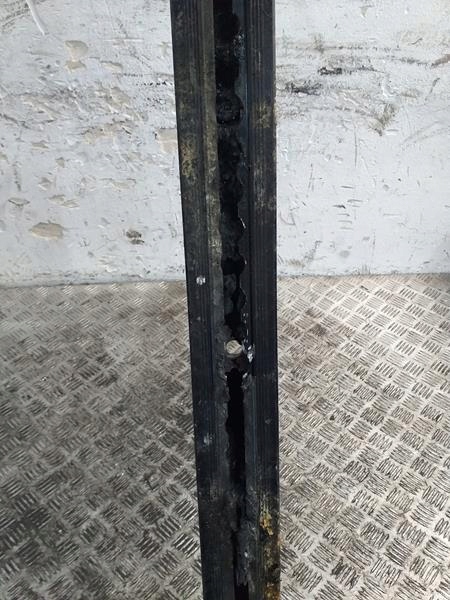 Напрямна напрямна сидінь mercedes w447 long Ціна