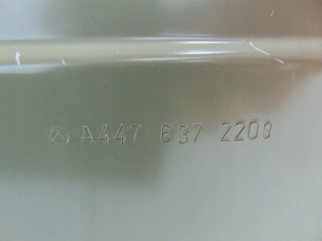 фото №14, Обшивка рамка двері блок двигуна лівий merc vito w447