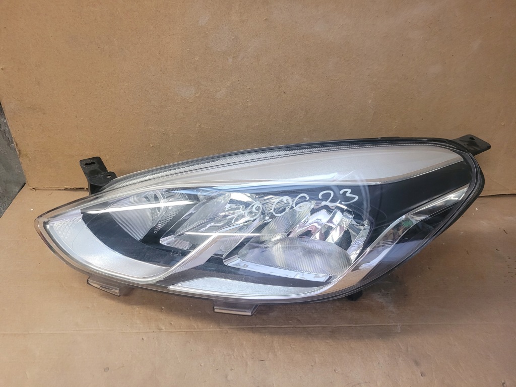 фото №1, Лампа левый p. ford fiesta mk8