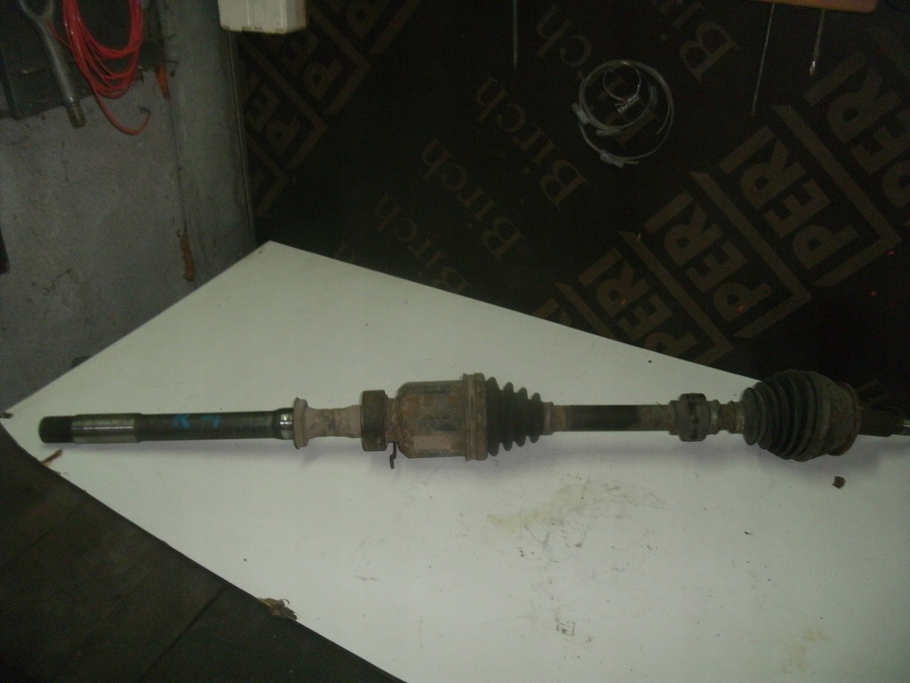 фото №1, Toyota rav-4 2.2 półośka правая