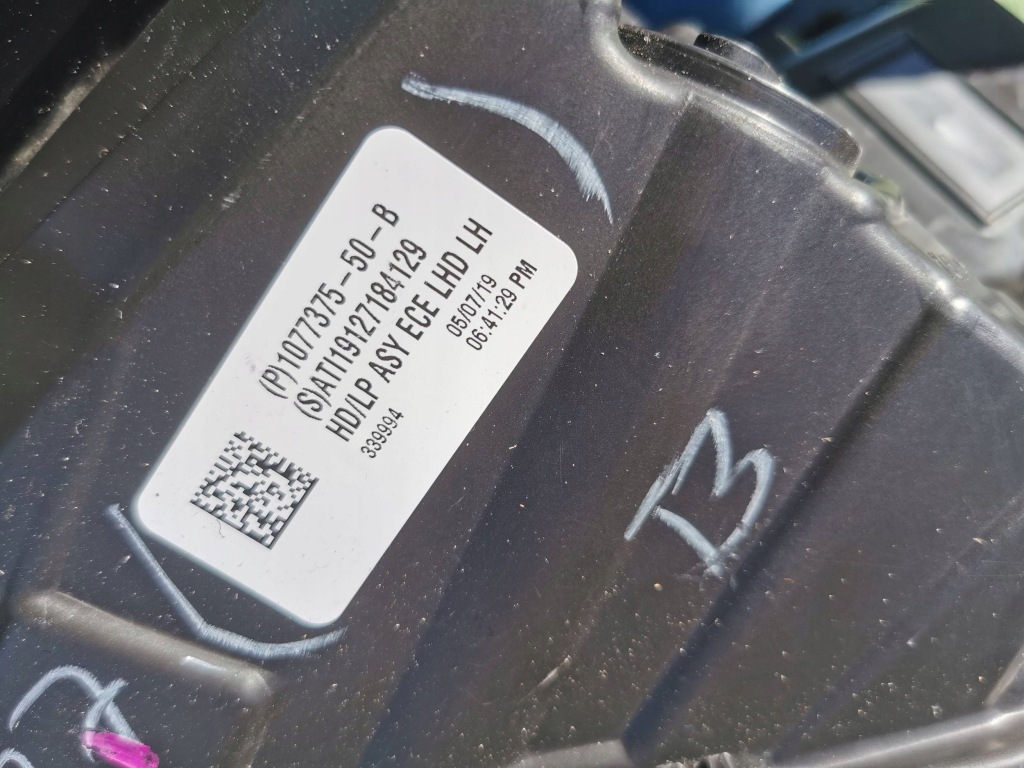 Tesla model 3 17- фара ліва перед передня full led 1077375-50-b Київ