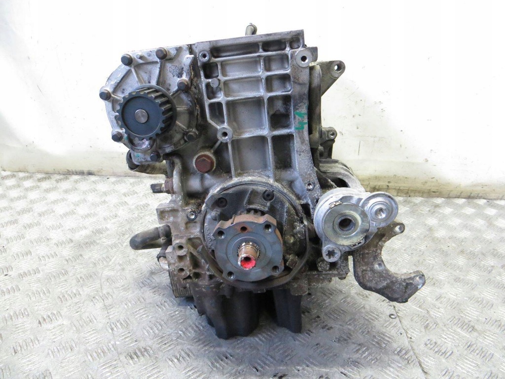 фото №10, Volvo xc70 ii 2.4 блок двигатель dół d5244t d5244t4 d5244t5