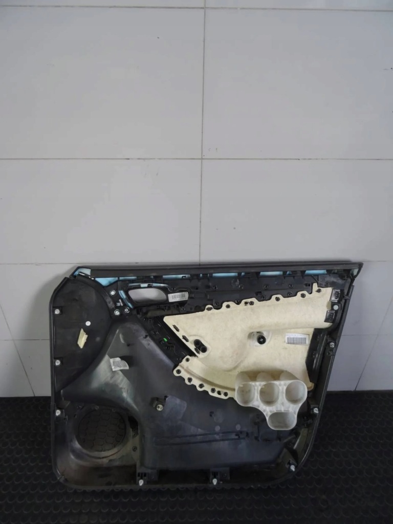 фото №4, Обивка дверь левый перед citroen c4 picasso