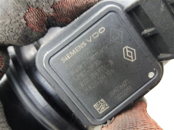 Расходомер renault clio 3 3 1.5 dci 8200358901b h8200299956 Оригинал