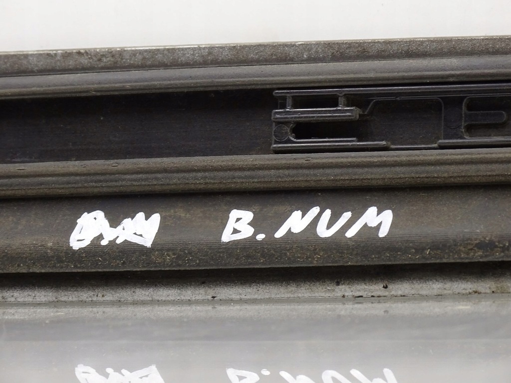 фото №8, Молдинг нижняя дверь левый перед seat exeo 3r lx7w